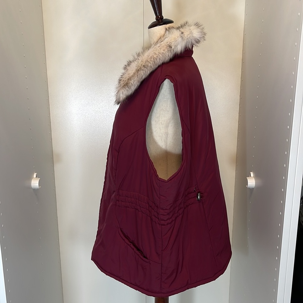 NWOT Croft & Barrow Maroon Vest with Faux Fur Size 2X - Picture 2 of 7